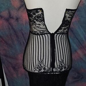 Lingerie size xs  super nice . I love this one ❤️ 💕 💓  it's very breathtaking